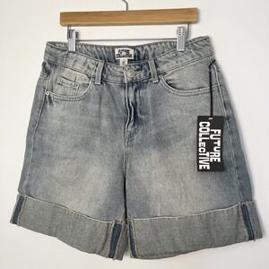Future Collective Women's High-Rise Jean Shorts Size 2 Light Wash NWT